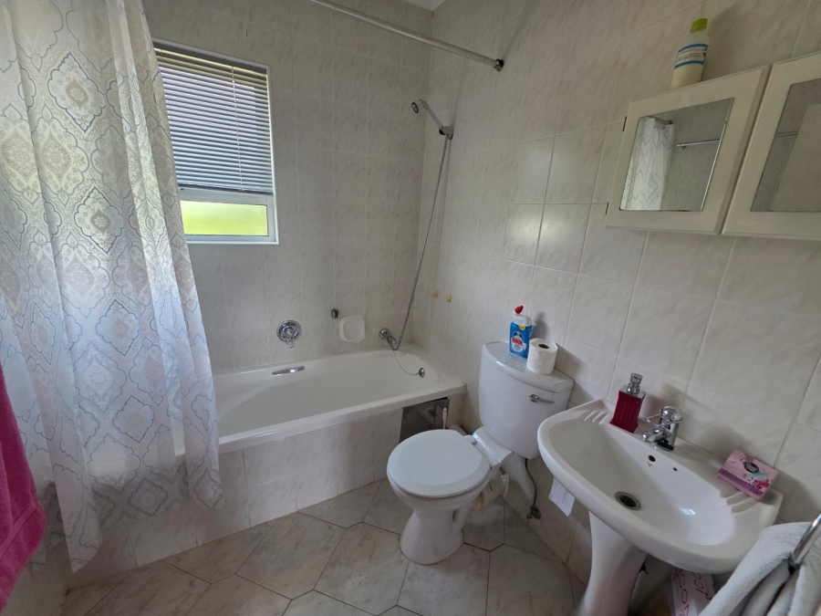 To Let 2 Bedroom Property for Rent in Vaalpark Free State